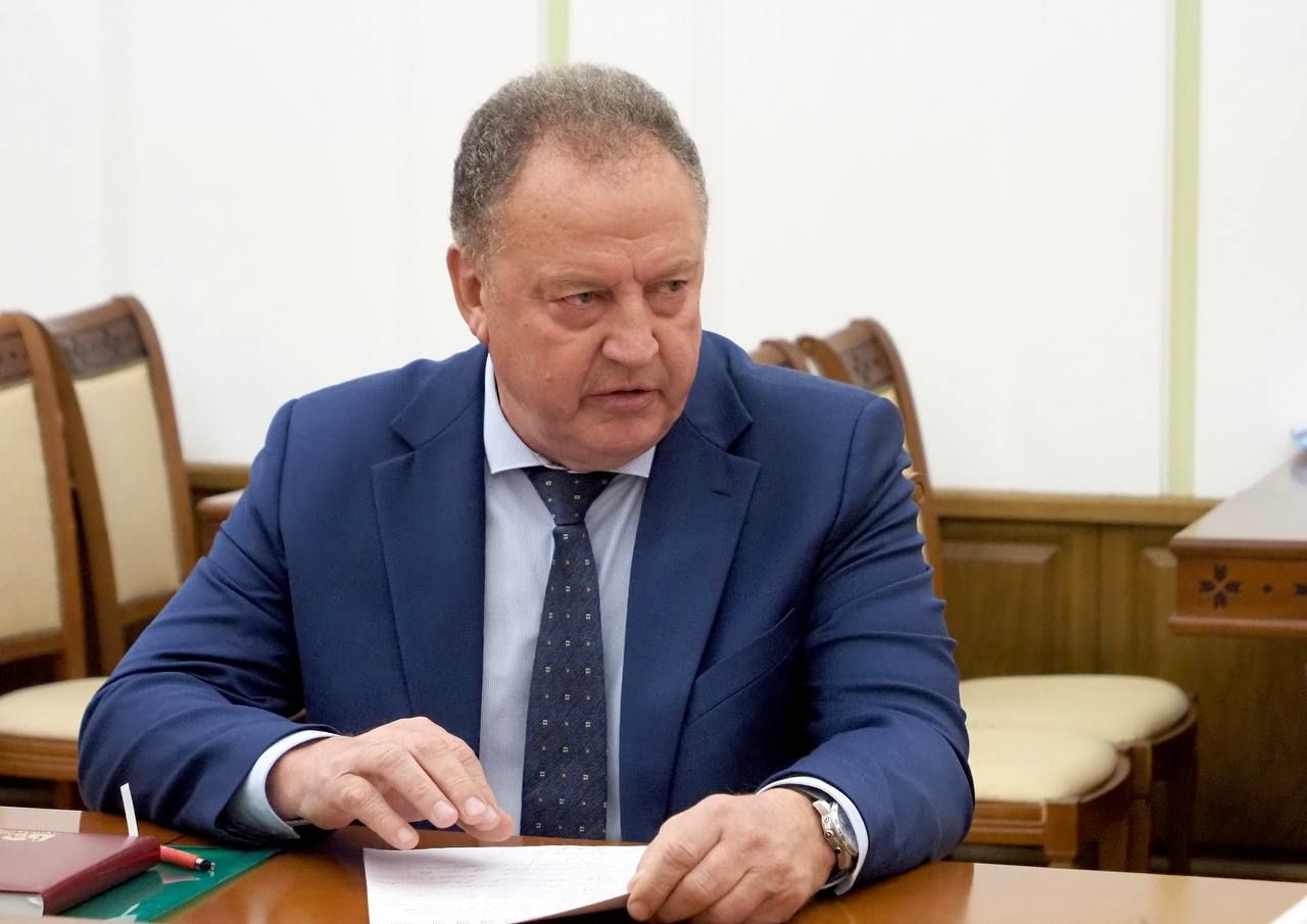 Генеральный директор АО «Лидер-Компаунд» Бузлаев Анатолий Васильевич обсудил с Главой Республики Мордовия Артём Здунов итоги года и перспективы развития